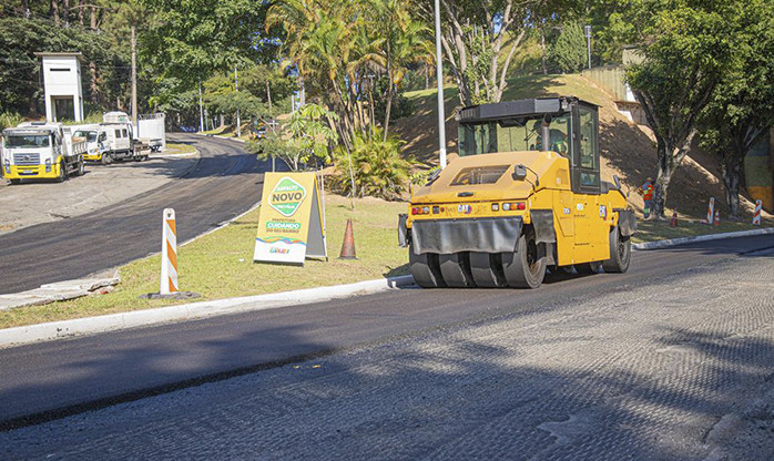 Prefeitura avança com recapeamento no Centro de Barueri