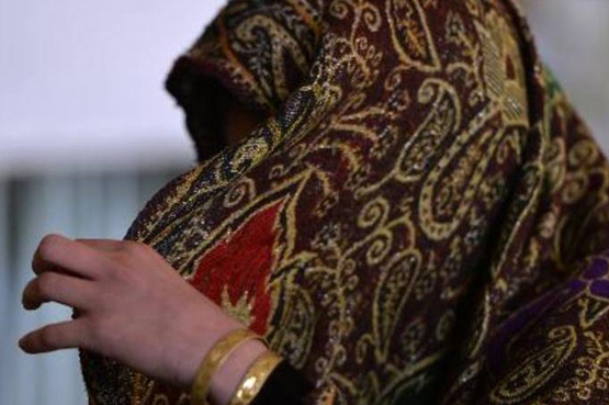 Jovem morre queimada após recusar pedido de casamento no Paquistão