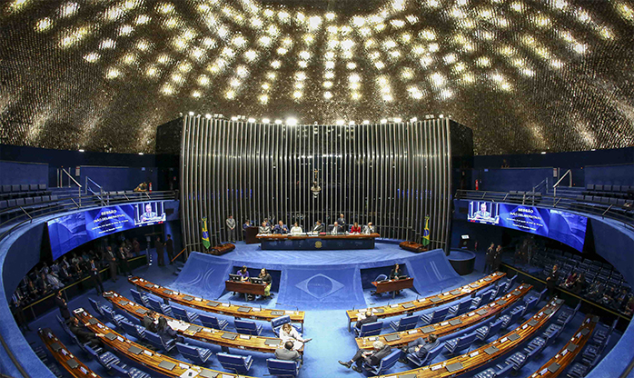 Senado aprova elegibilidade para políticos que estão com contas irregulares