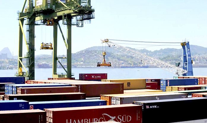 Governo projeta superávit comercial de até US$ 90 bilhões em 2026