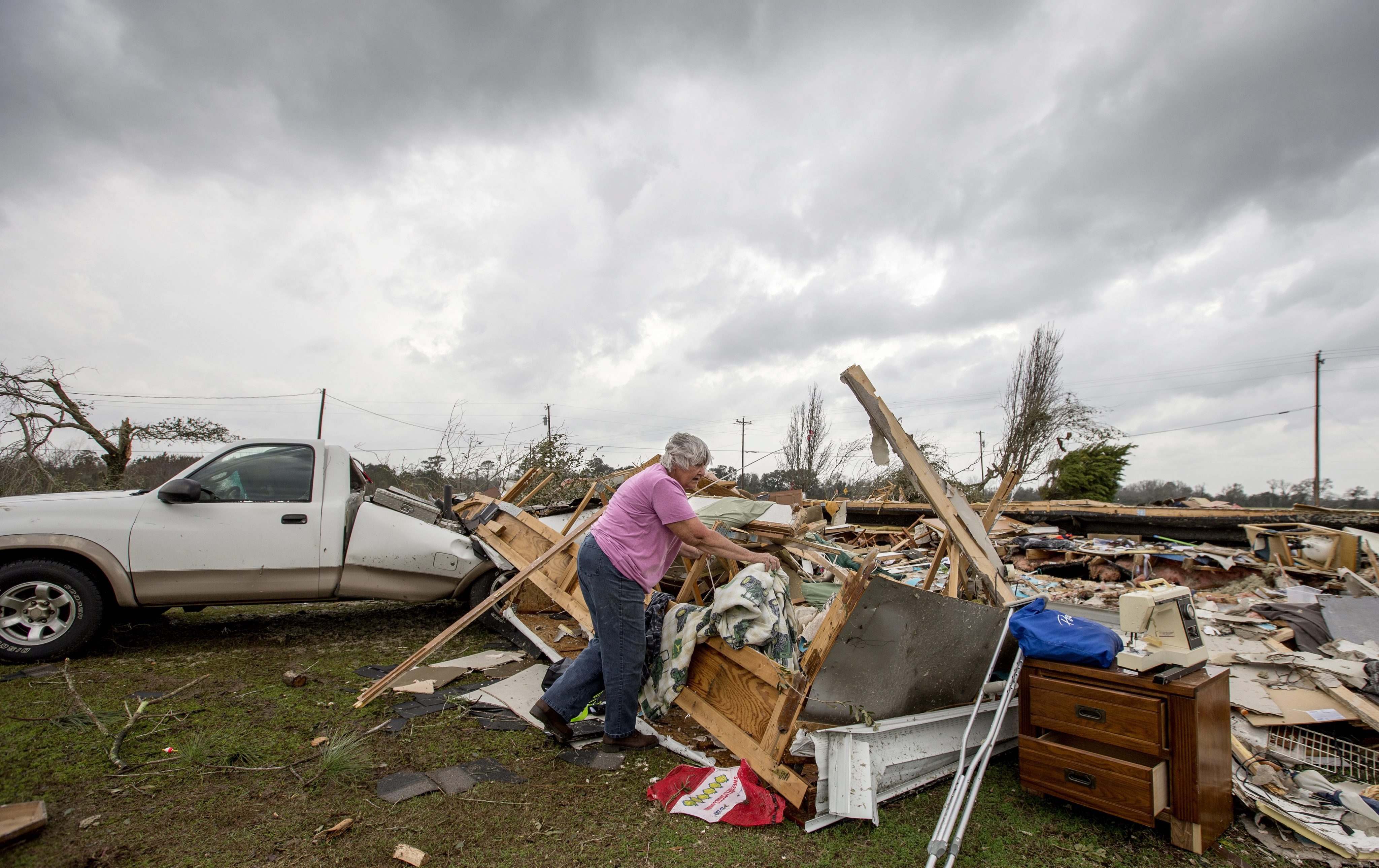 Tempestades e tornados provocam 19 mortes no Sul dos Estados Unidos
