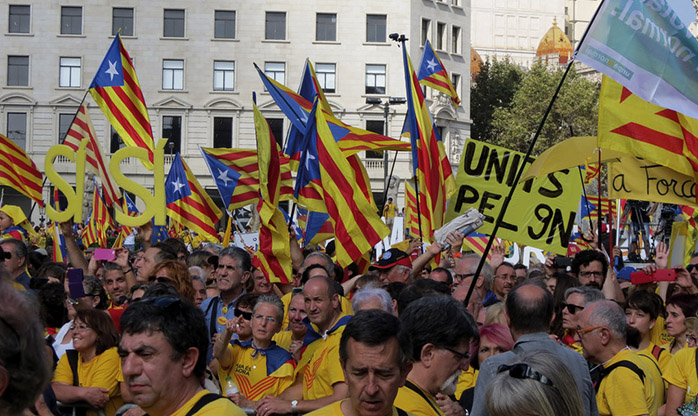 Tribunal espanhol suspende lei para criação de Estado catalão
