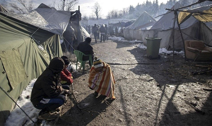 Os campos ‘desumanos’ na Bósnia para migrantes que tentam chegar à União Europeia