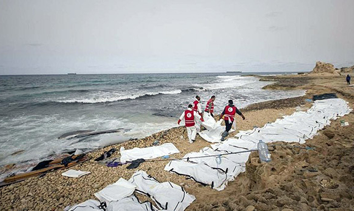 Corpos de 74 migrantes são encontrados em praia na Líbia