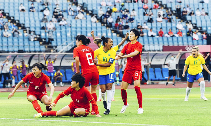 Em estreia do futebol feminino nas Olimpíadas de Tóquio, Brasil vence a China por 5 à 0