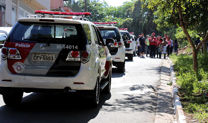 Polícia Militar e Prefeitura de Carapicuíba impedem ocupação na Cohab V