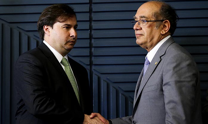 Maia e Gilmar Mendes buscam acordo em torno da reforma política