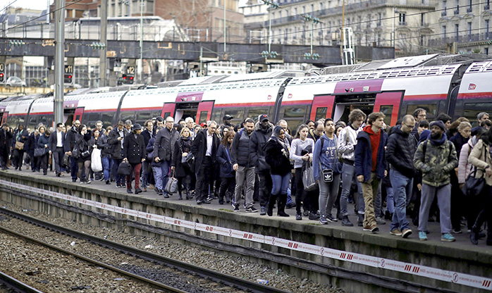 Greve deixa a França sem trens 