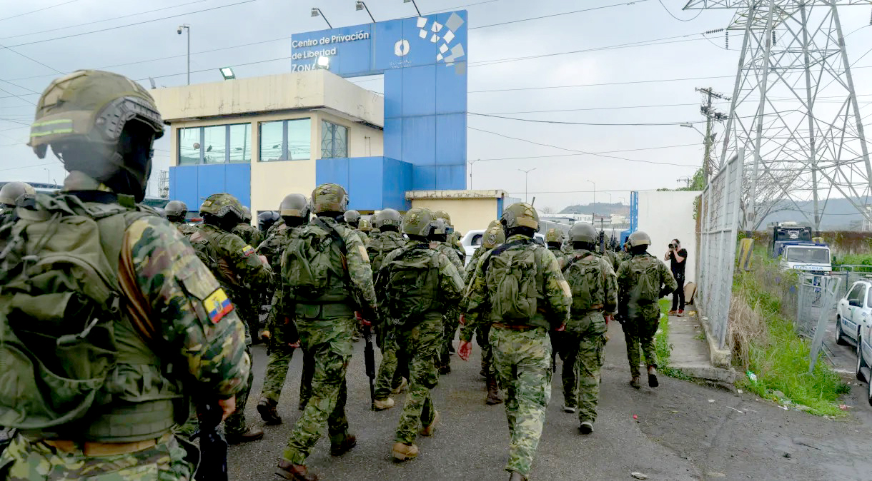 Presidente do Equador: País luta contra grupos terroristas em “estado de guerra”