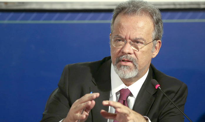 Ministro diz que violência no carnaval no Rio foi inaceitável e promete ajuda