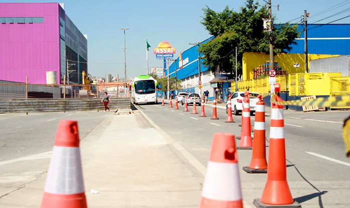 Semurb implanta desvio ao lado do Complexo Esportivo do Silveira para obras no “Piscinão”