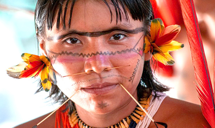 Governo do Brasil prepara hospital de campanha para atender índios Yanomami
