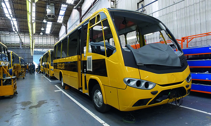 Novos ônibus iniciam transporte escolar de Barueri em agosto