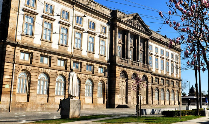 Universidade de Portugal passa a aceitar nota no Enem em seleções