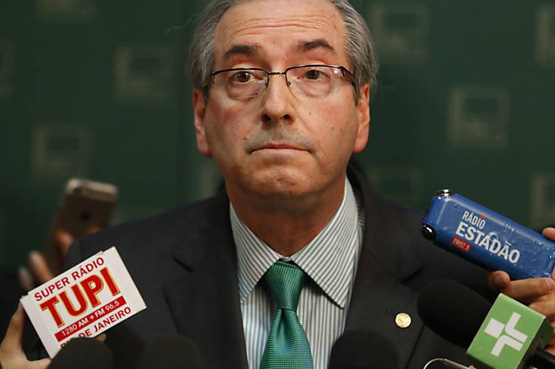 Partidos opositores querem afastamento de Eduardo Cunha