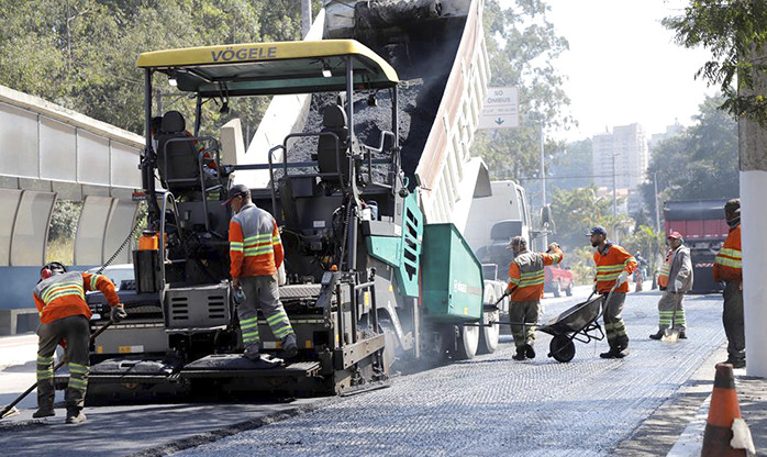 Prefeitura de Barueri recapeia trecho do Corredor Oeste e via de ligação do Centro à Aldeia