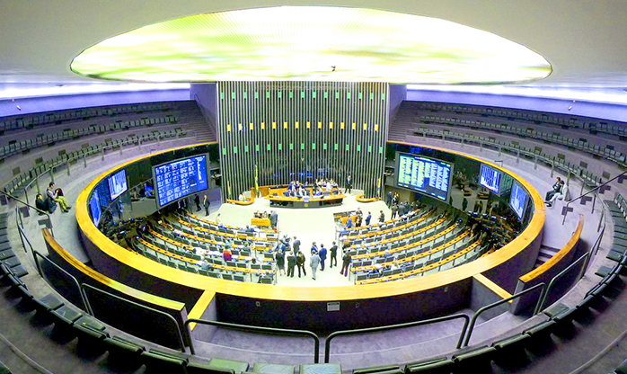 Câmara aprova o texto-base  da PEC do Estouro