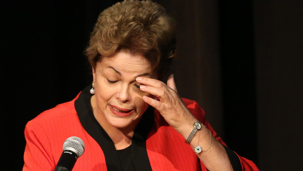 Oposição adia o pedido de impeachment contra presidenta Dilma