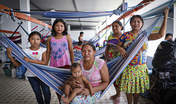 Indígenas venezuelanos são realocados para novos espaços em Manaus