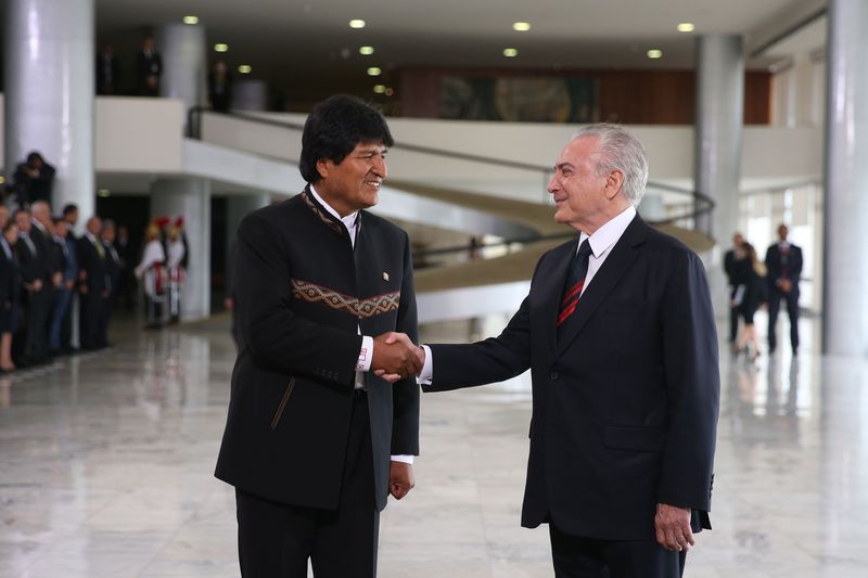 Brasil e Bolívia assinam acordos nas áreas de defesa e transporte