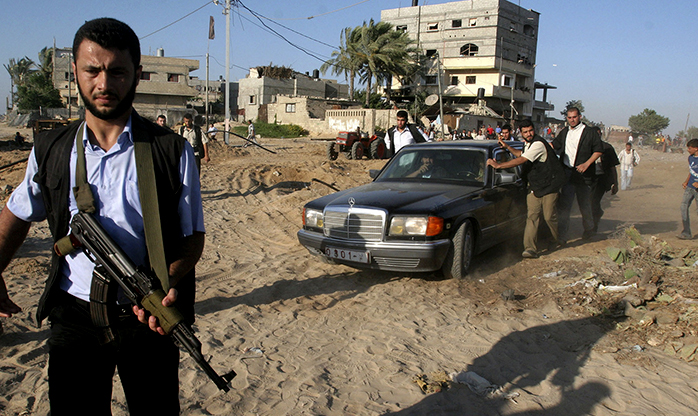 Após mais de 2 anos, ANP assume Faixa de Gaza
