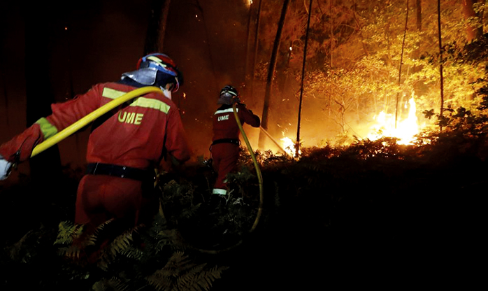 Incêndios florestais deixam 40 mortos em Portugal e na Espanha