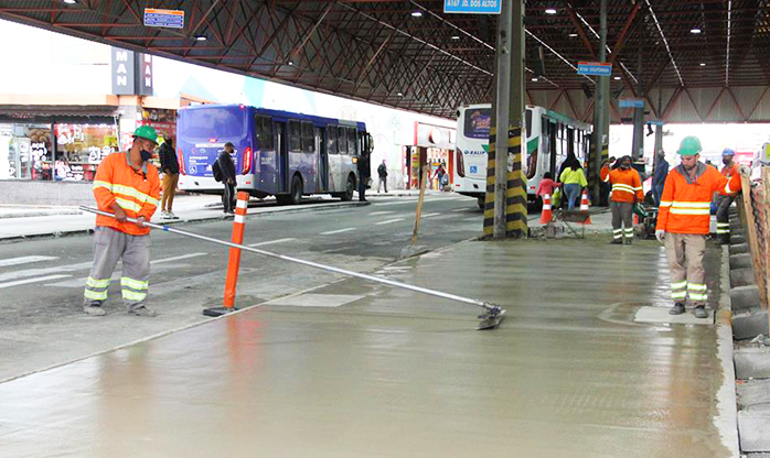 Terminal do Centro de Barueri recebe reforma completa das calçadas e outras benfeitorias