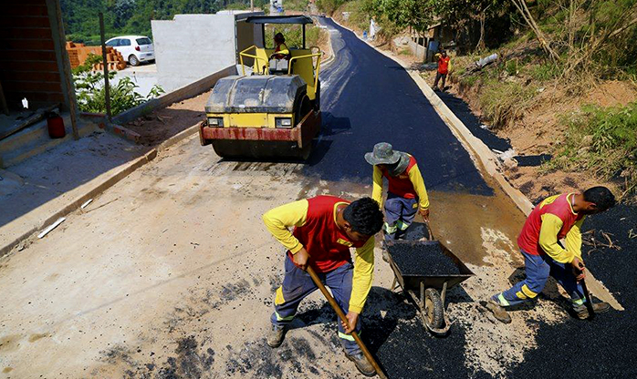Santana de Parnaíba já asfaltou e recapeou mais de 135 km de vias com programa de pavimentação
