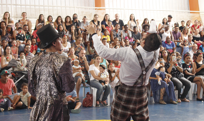 Centros de Capacitação Profissional e Lazer de Barueri promoveram sete Espetáculos de Circo gratuitos