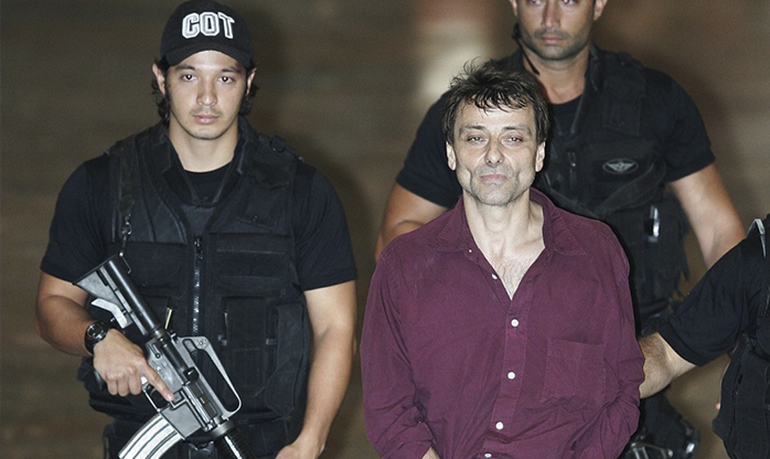 PGR afirma que governo federal pode rever permanência de Battisti no Brasil