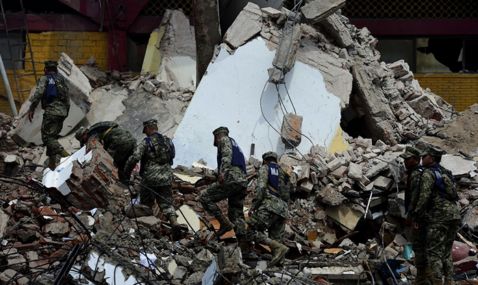 Terremoto de magnitude 7,1 no México deixa mortos e escombros por toda parte