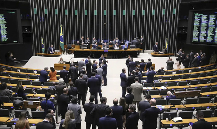 Renovação da Câmara federal chegou a 35%; veja nova composição da Casa