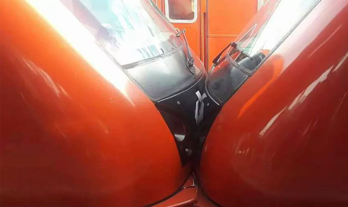 Batida entre trens deixa feridos na estação Barueri da linha 8 da CPTM