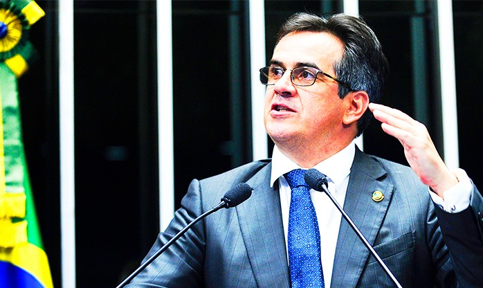 Senador Ciro Nogueira é oficializado como novo ministro da Casa Civil
