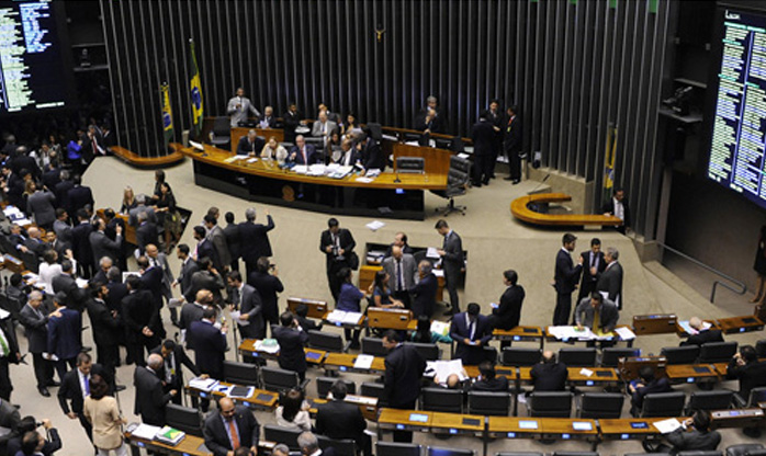Congresso aprova texto-base da LDO de 2017, que limita gastos do governo