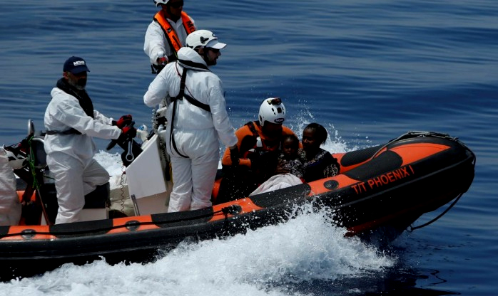 Naufrágio no Mediterrâneo deixa pelo menos 20 imigrantes mortos