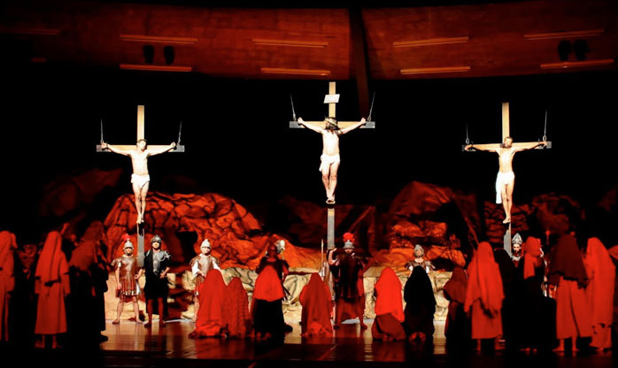 Teatro Municipal de Barueri recebe a Paixão de Cristo na Semana Santa