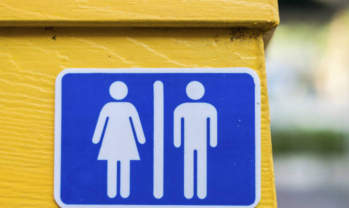EUA vão à Justiça contra lei que restringe uso de banheiros por transgêneros