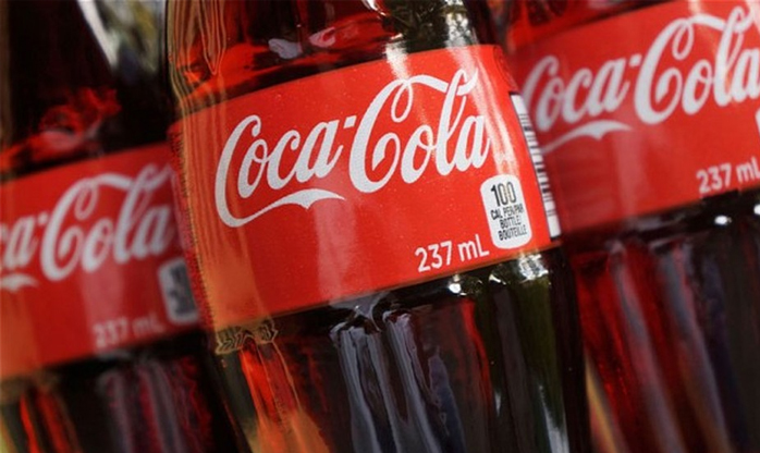 Coca-Cola interrompe produção na Venezuela por falta de açúcar