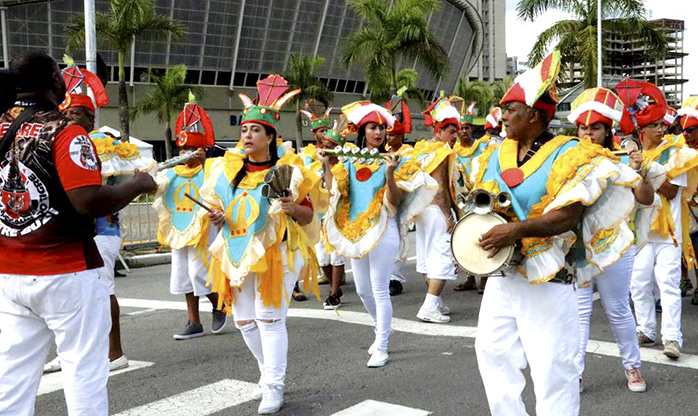 Carnaval de Rua: Barueri terá  desfiles de blocos e escolas  no próximo domingo, dia 2