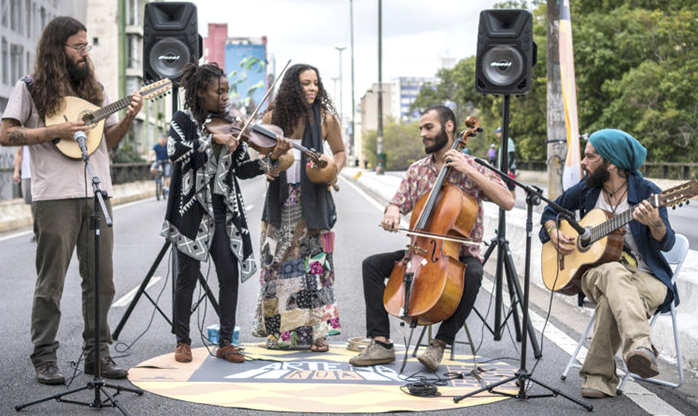 Festival Artistas de Rua leva shows gratuitos para vários cantos de SP