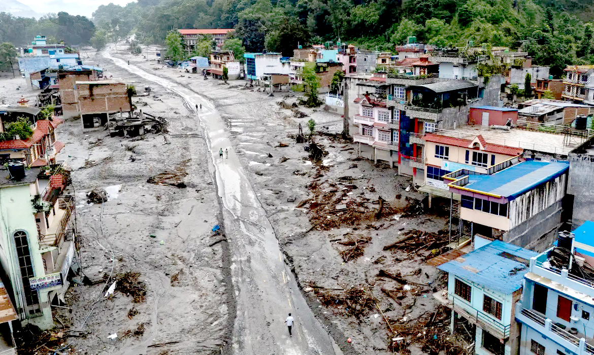 Tragédia no Nepal: número  de mortos sobe para 1.280 após enchentes e deslizamentos