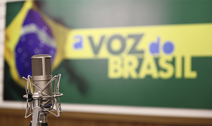 Câmara aprova flexibilização da Voz  do Brasil proposta vai à sanção de Temer