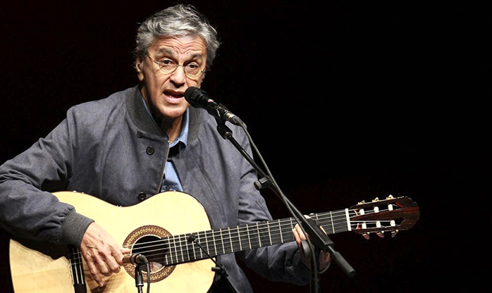 Caetano Veloso anuncia novo show gratuito no Largo da Batata